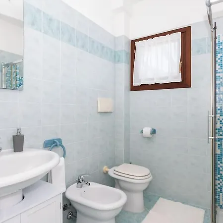 Marina - Near Airport With Swimmingpool Appartamento *