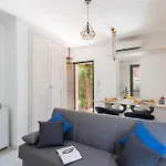 Marina - Near Airport With Swimmingpool Апартаменты *