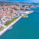 Marina - Near Airport With Swimmingpool Апартаменты *