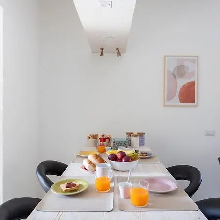 Marina - Near Airport With Swimmingpool