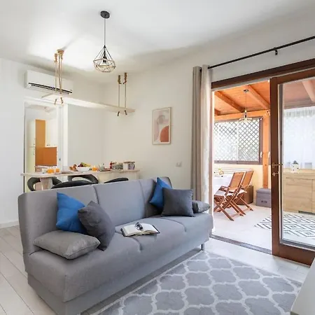 Marina - Near Airport With Swimmingpool *