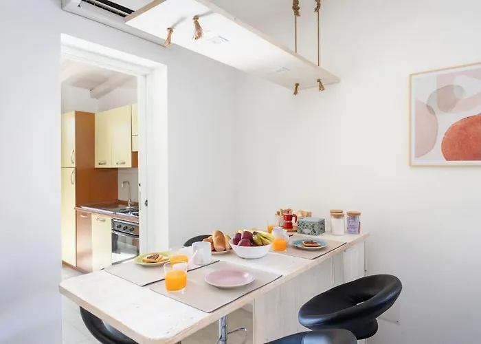 Marina - Near Airport With Swimmingpool *