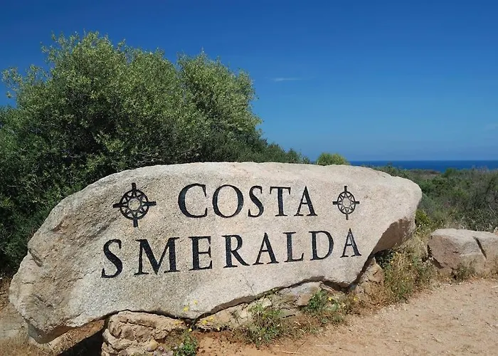 Marina - Near Airport With Swimmingpool